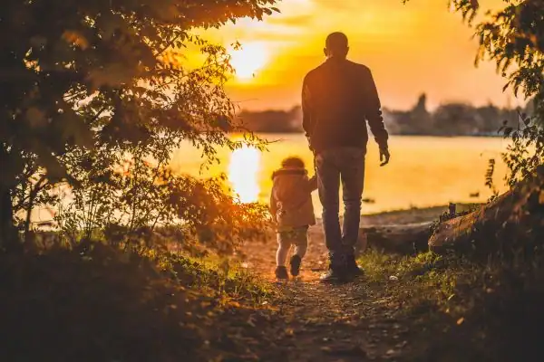 image of dad and child - parental alienation Wolverhampton
